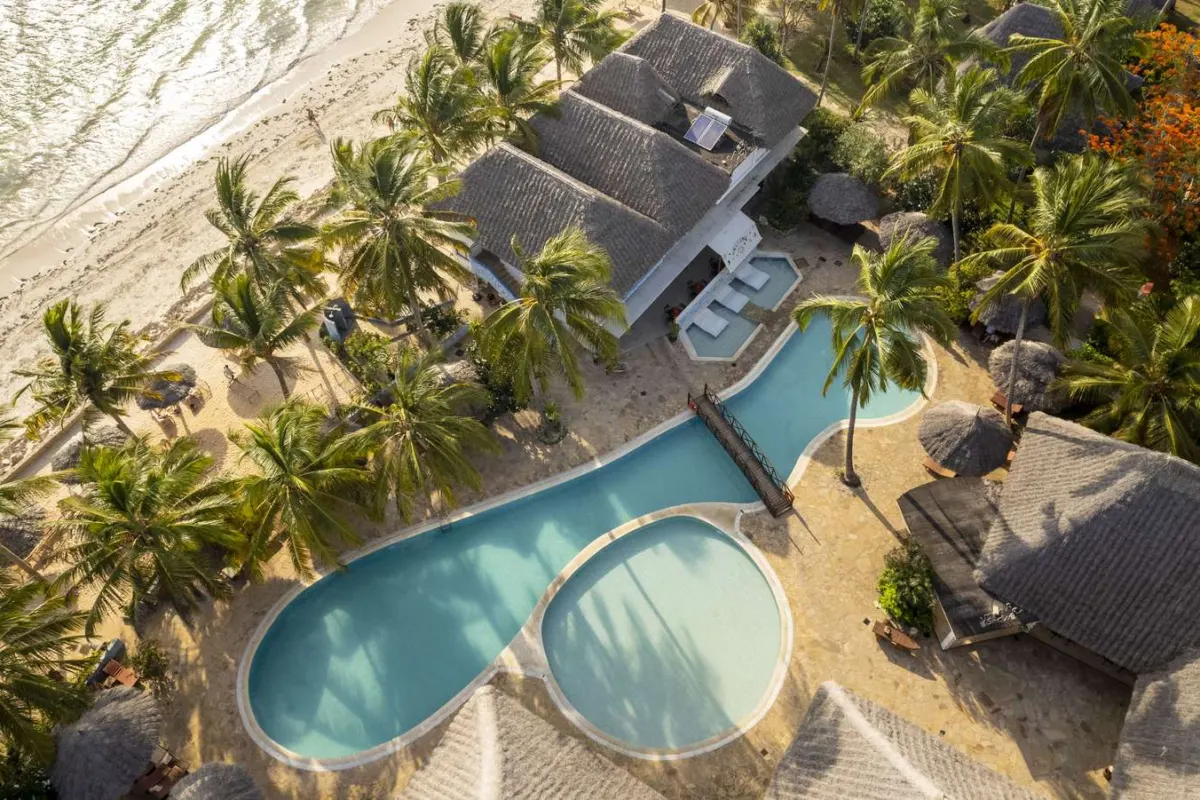 1-Bedroom Lagoon Apartment – image 1